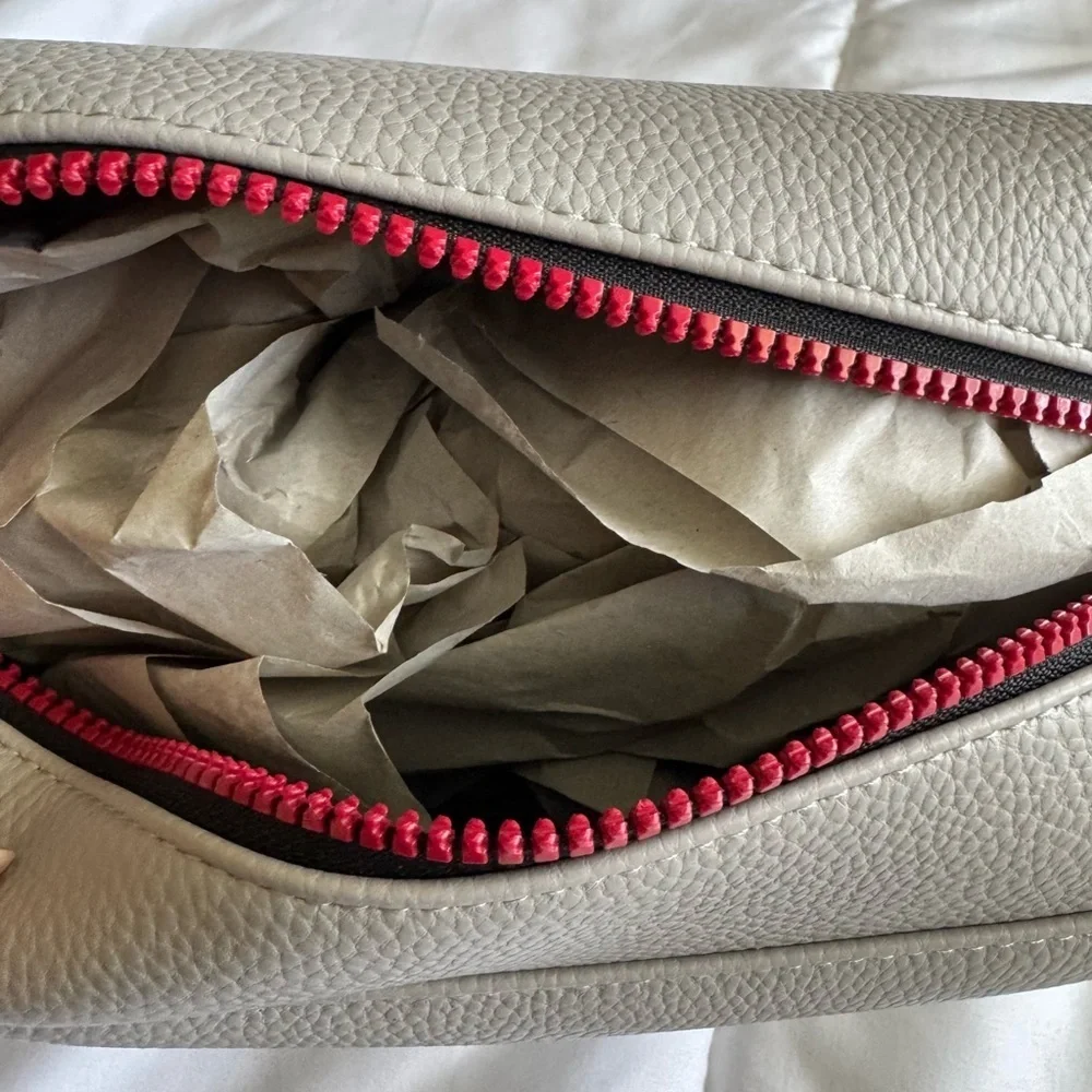 True Religion Toiletry Bag Men's Grey /Red Quadry Horseshoe Logo...